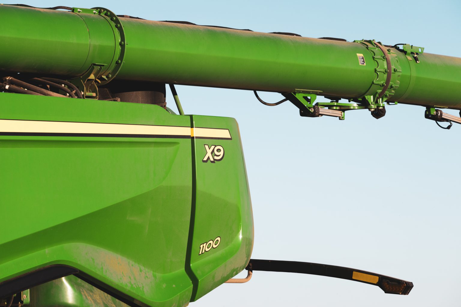 the-john-deere-x9-1100-combine-harvester-in-south-africa
