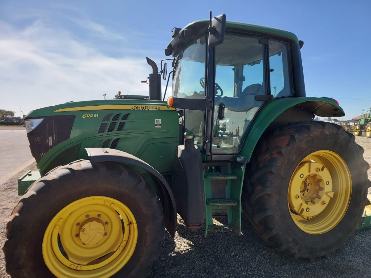 John Deere - 6110M Cab - (Delmas)