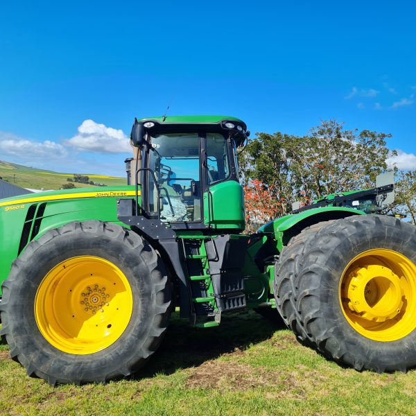 John Deere - 9560 4WD Cab - (Malmesbury)