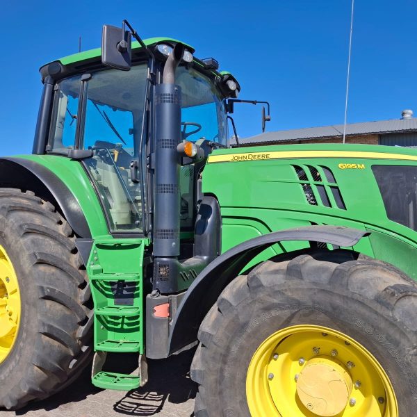 John Deere - 6195M Tractor - (Standerton)