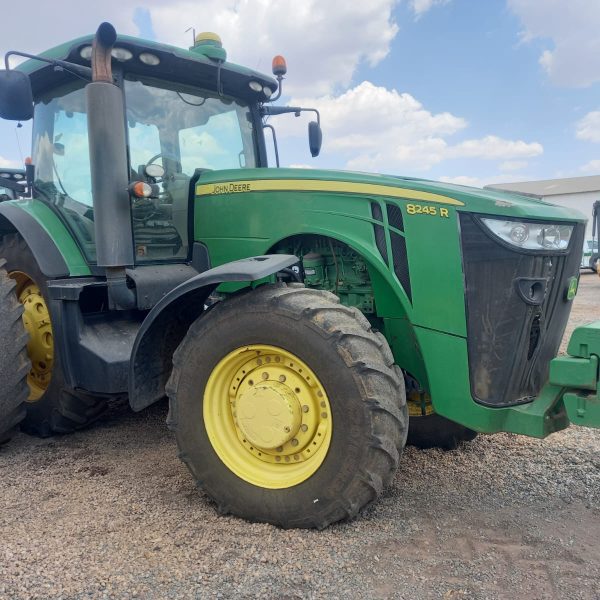 John Deere- 8245R MFWD Tractor-AFGRI Equipment (Delmas)