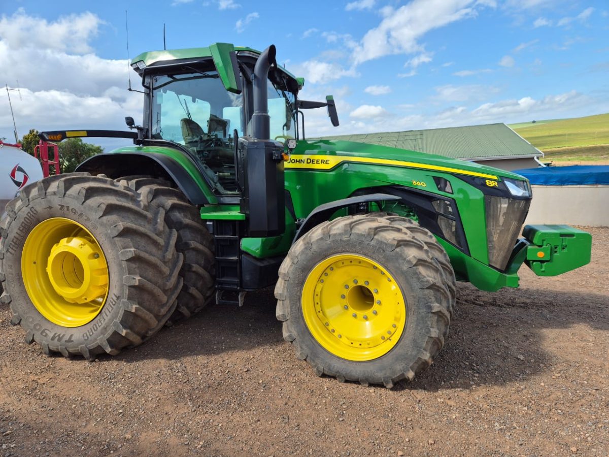 John Deere - 8R340 Tractor - (Caledon)