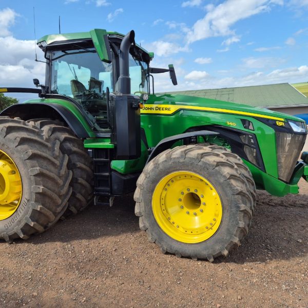 John Deere - 8R340 Tractor - (Caledon)