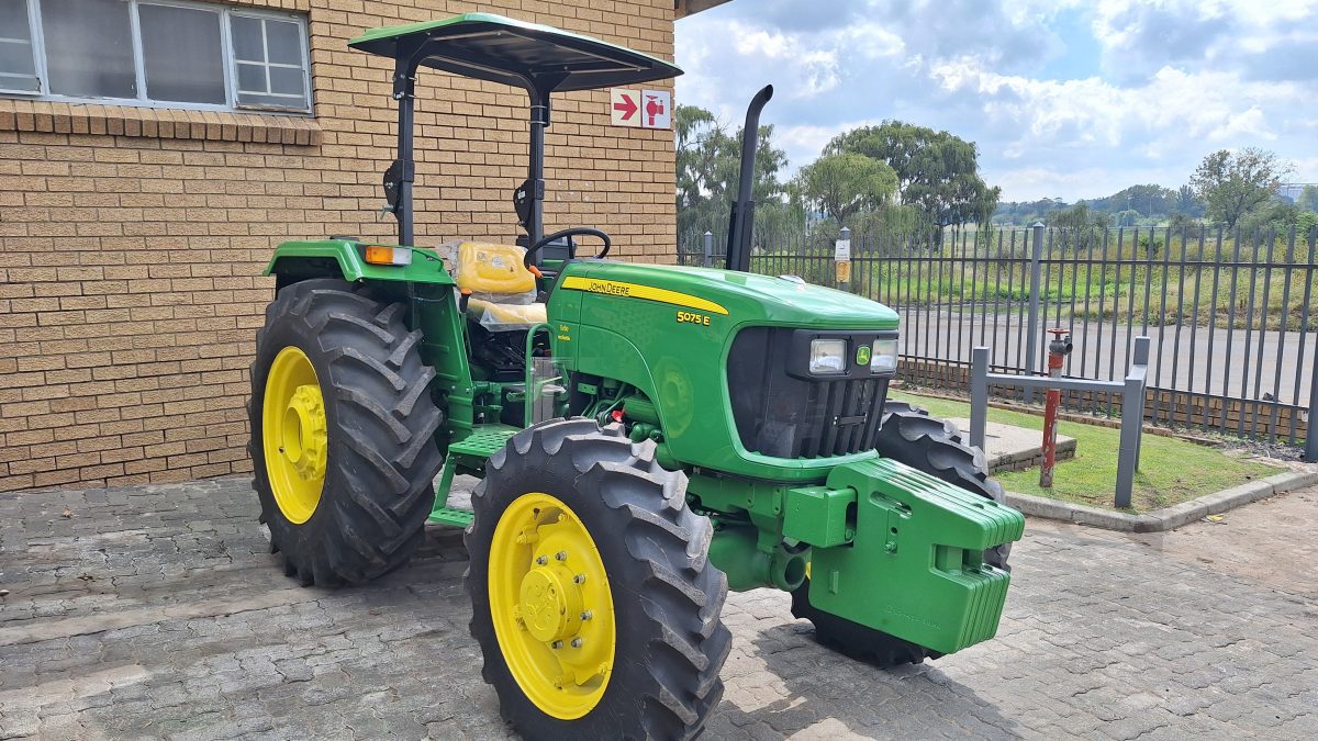 John Deere - 5075 OOS  - Bethal