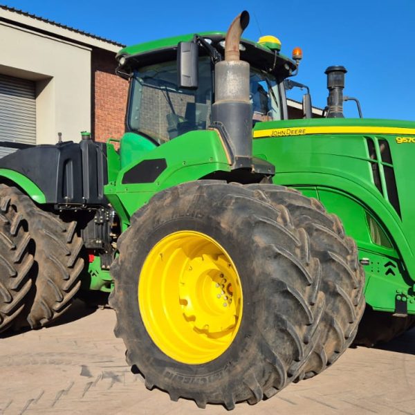 John Deere - 9570R - (Middelburg)