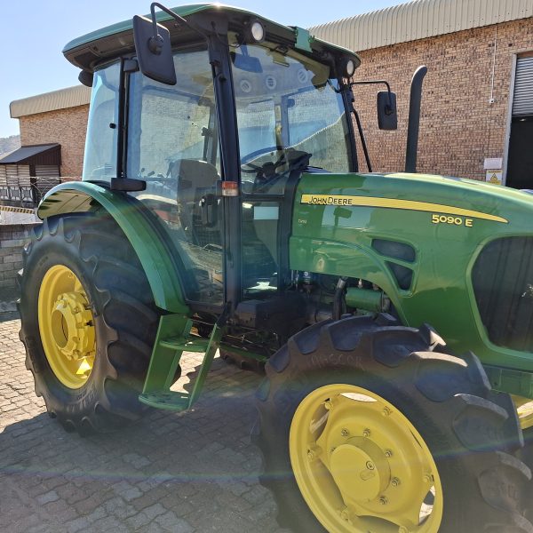 John Deere - 5090E Cab - (Nelspruit)