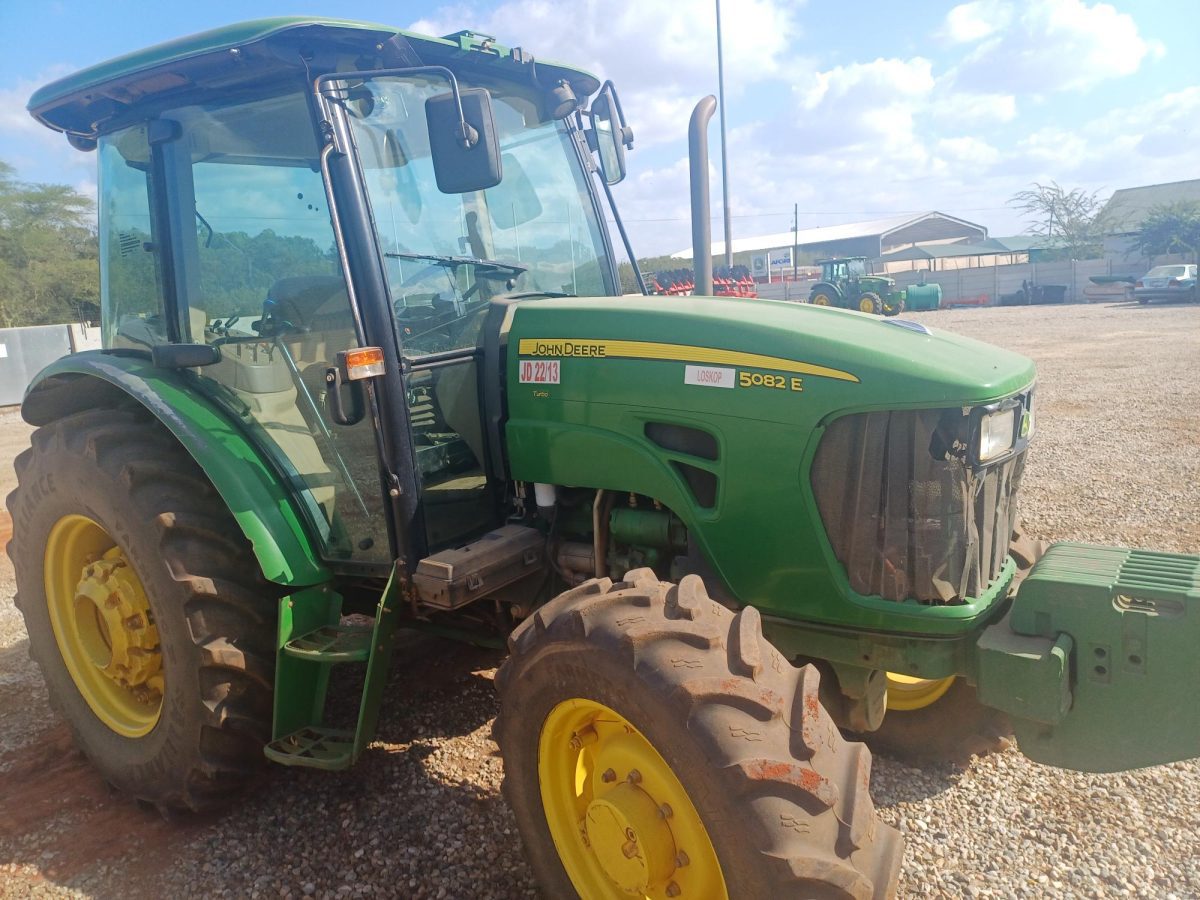 John Deere - 5082E Tractor - (Marble Hall)