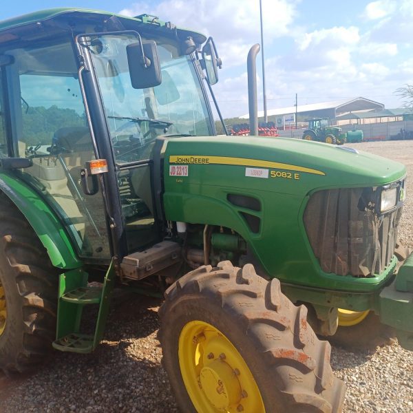 John Deere - 5082E Tractor - (Marble Hall)