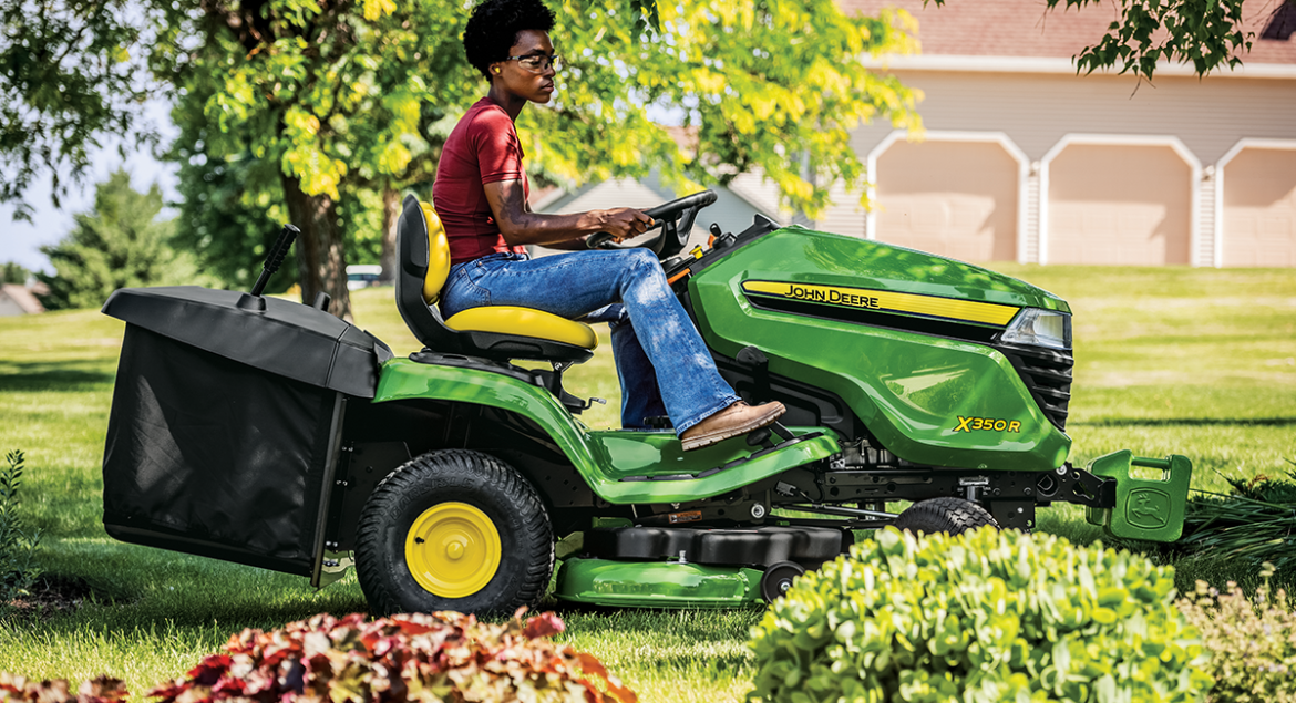 John Deere X350R Ride-On Mower_Featured
