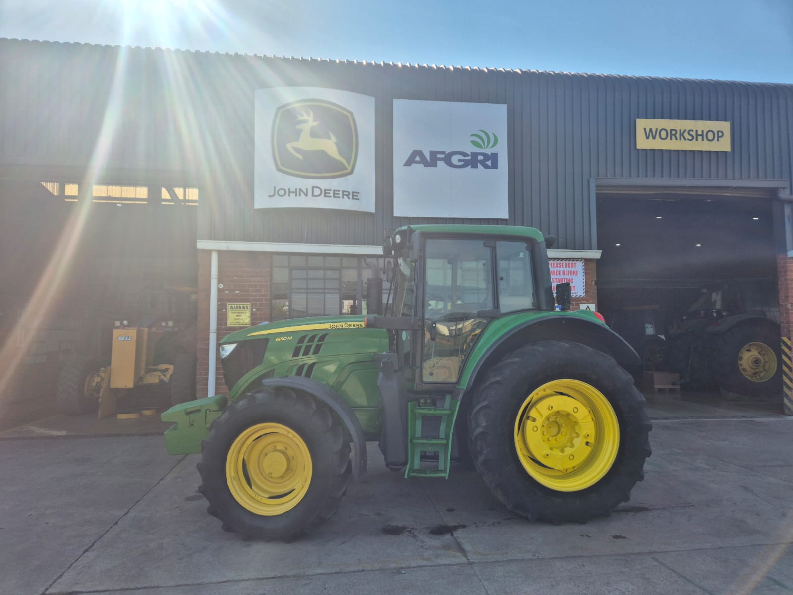 John Deere - 6110M MFWD CAB Tractor - (Pietermaritzburg)