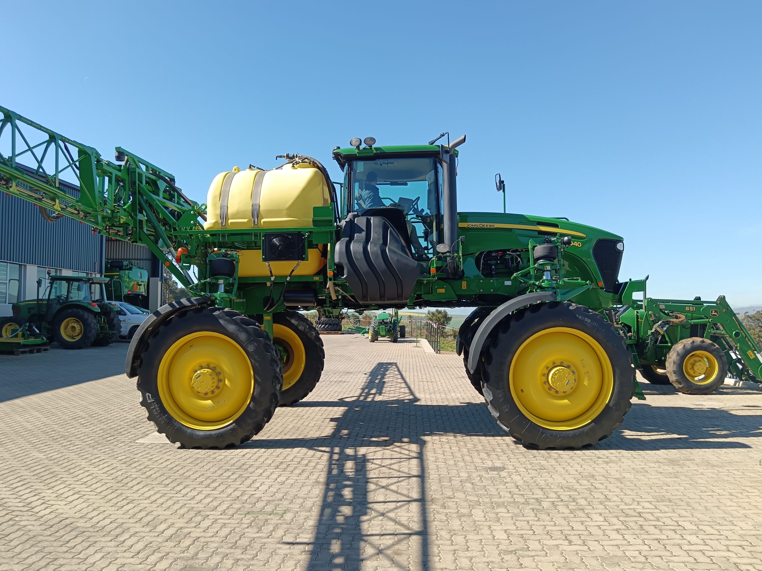 John Deere M4040 Sprayer - Right View Boom Open