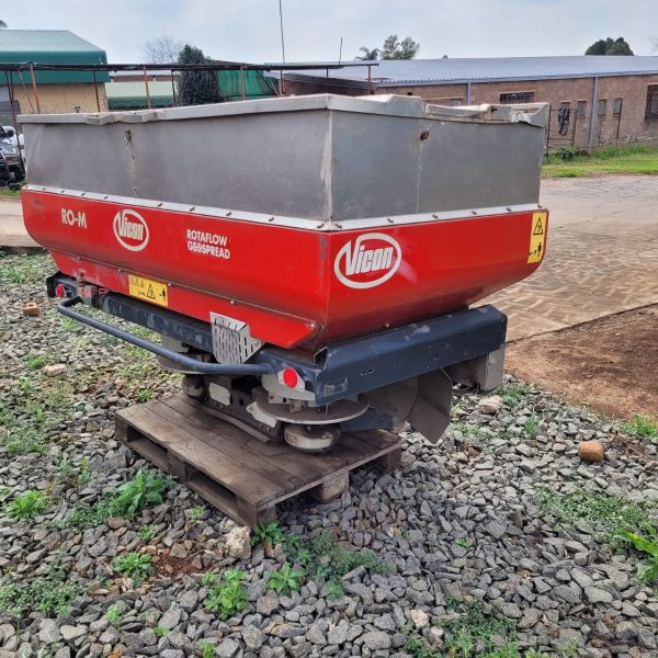 Vicon - RO-M 1100 Geo Spreader - For Sale at AFGRI Equipment (Dalton) - 3/4 View Right