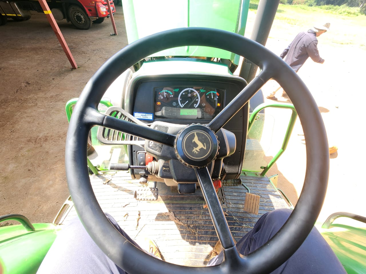 John Deere - 6110B OOS MFWD Tractor - For Sale at AFGRI Equipment (Tzaneen) - Steering John Deere - 6110B OOS MFWD Tractor - For Sale at AFGRI Equipment (Tzaneen) - Steering