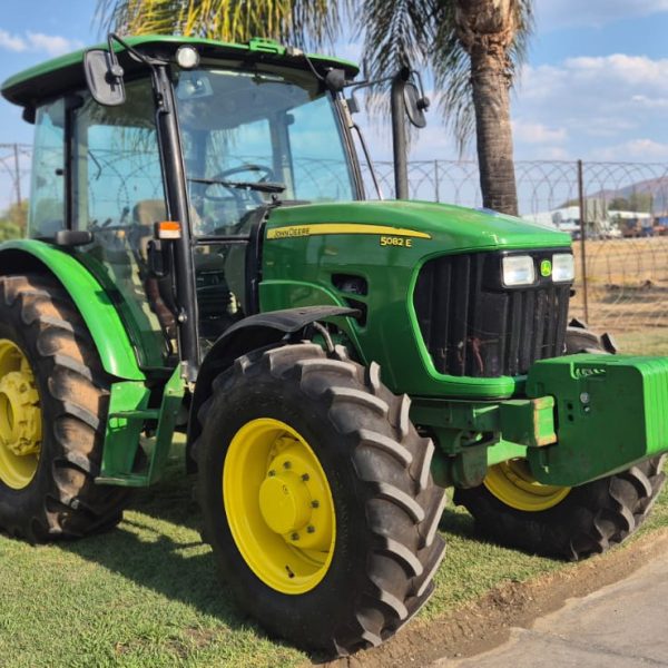 John Deere - 5082E Tractor - For Sale at AFGRI Equipment (Brits) - 3/4 Front View