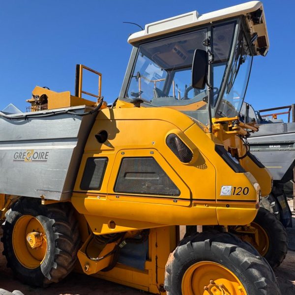 Gregoire - G120KW SD Grape Harvester - For Sale at AFGRI Equipment Vredendal