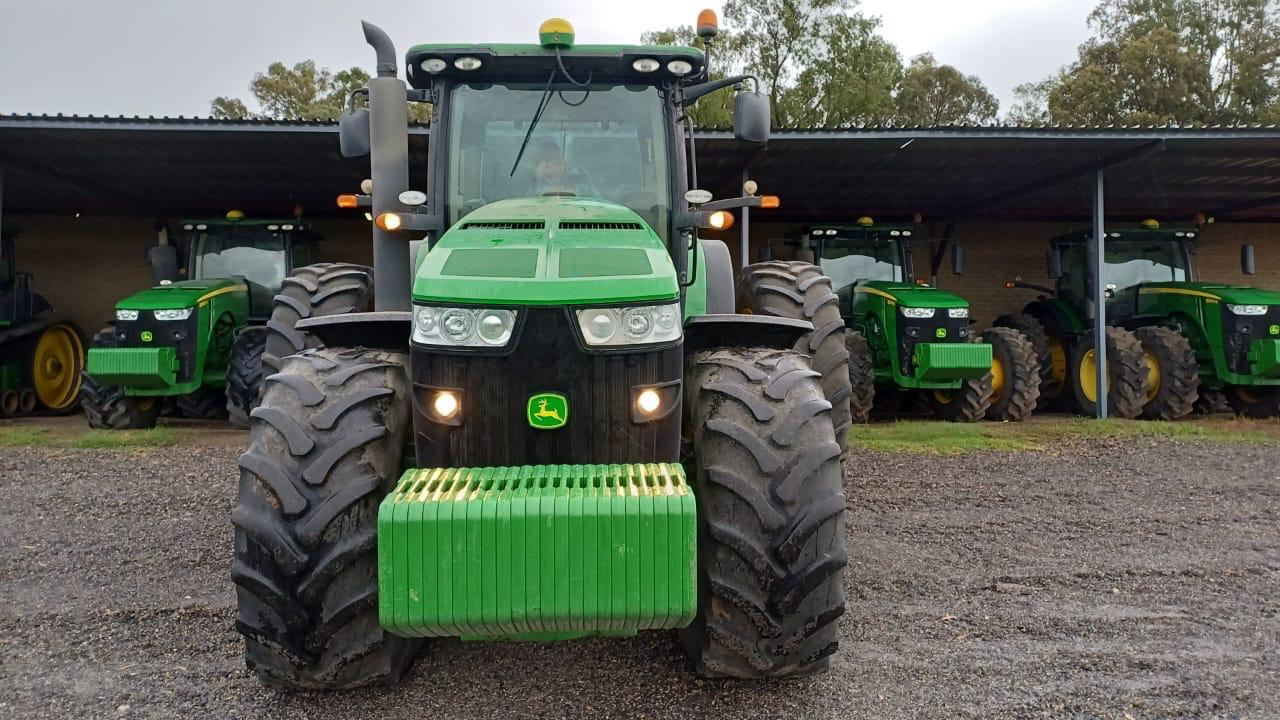 John Deere - 8285R Tractor - For Sale AFGRI Equipment (Bethlehem) - Front View John Deere - 8285R Tractor - For Sale AFGRI Equipment (Bethlehem) - Front View