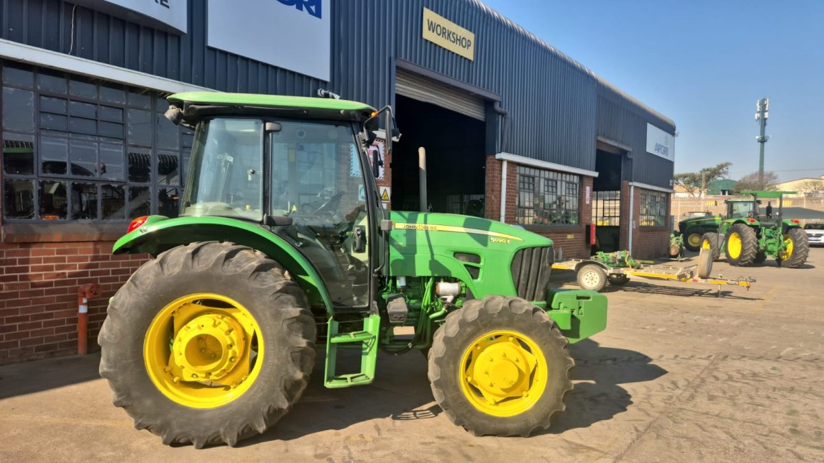 John Deere - 5090E MFWD CAB - For Sale at AFGRI Equipment (Pietermaritzburg)