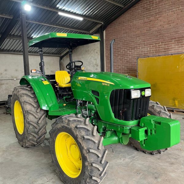 John Deere - 5090E Tractor - For Sale AFGRI Equipment (Bethlehem) - 3/4 View