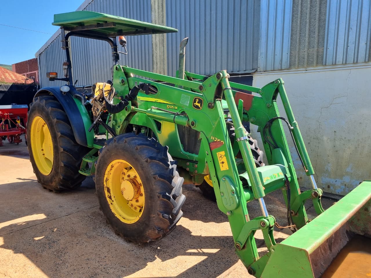 John Deere - 5105M MFWD Tractor - For Sale at AFGRI Equipment (Greytown)