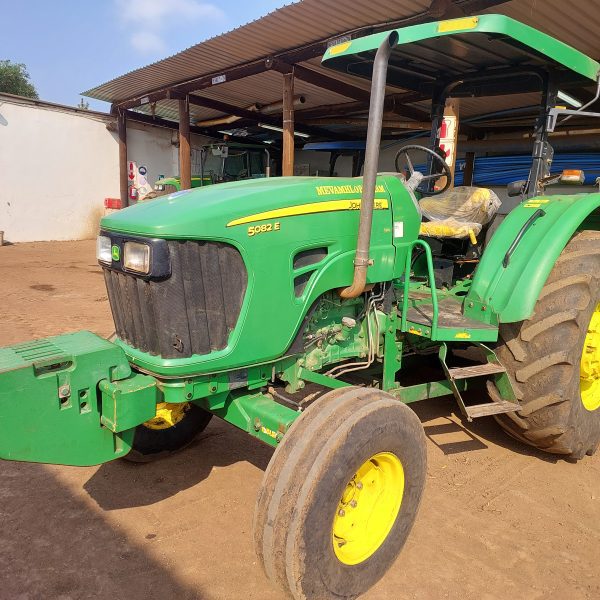 John Deere - 5082E TWD Tractor - For Sale at AFGRI Equipment (Empangeni)
