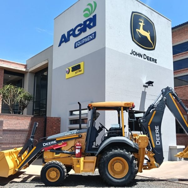 John Deere - 310L ROPS / FOPS 4WD TLB - (Middelburg)