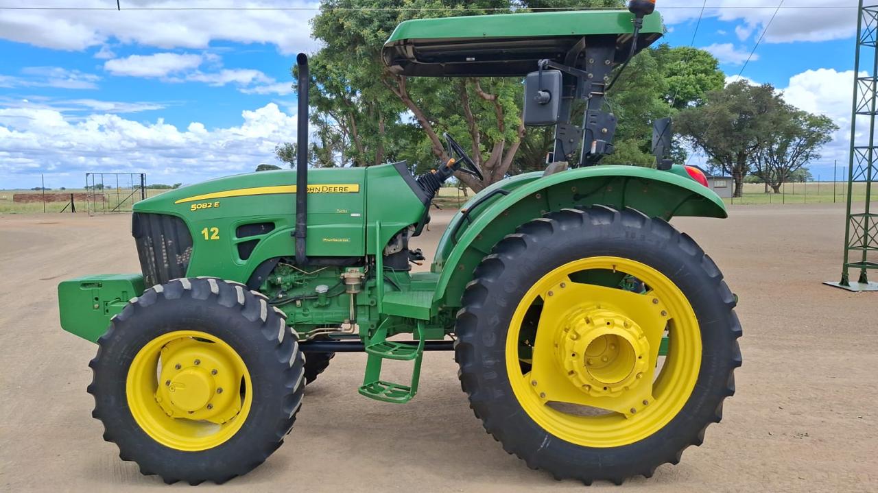 John Deere - 5082E Tractor - For Sale at AFGRI Equipment (Marble Hall) (2)