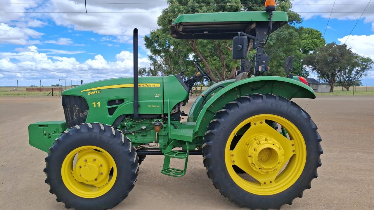 John Deere - 5082E Tractor - For Sale at AFGRI Equipment (Marble Hall)