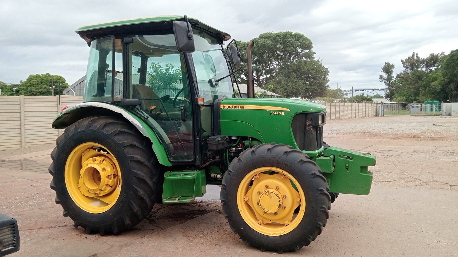 John Deere - 5075E Tractor - For Sale at AFGRI Equipment (Marble Hall) (2)
