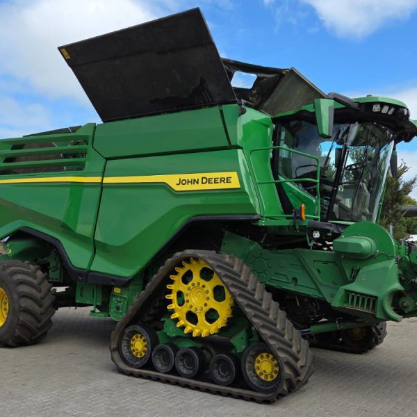 John Deere - X9 1000 Combine - For Sale at AFGRI Equipment (Newcastle)