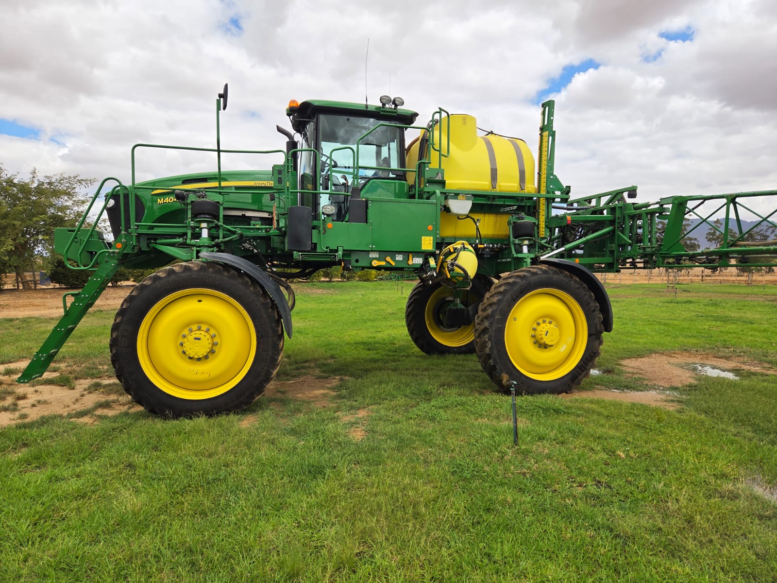 John Deere - M4040 Self-Propelled Sprayer - For Sale AFGRI Equipment (Malmesbury)