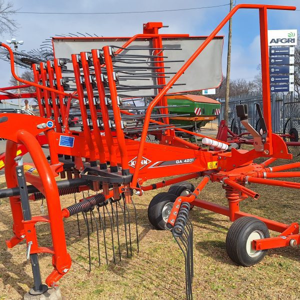 Rovic Leer - Kuhn 4201 Gyrorake - For Sale AFGRI Equipment (Bethal)