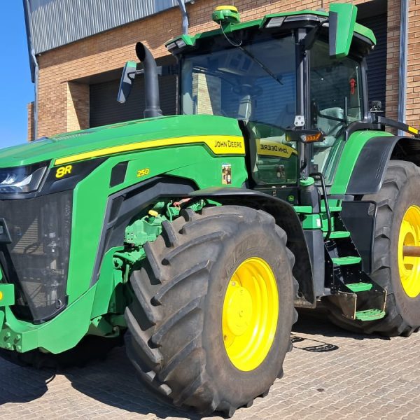 John Deere - 8R250 Tractor - For Sale at AFGRI (Polokwane)