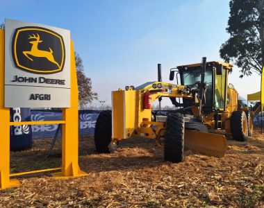 John Deere construction equipment displayed at Val Boeredag 2026.