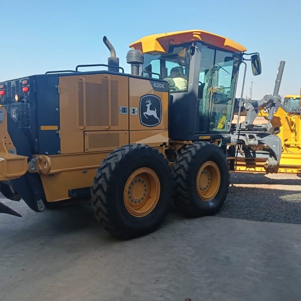 John Deere - 620G 4WD Grader - Middelburg